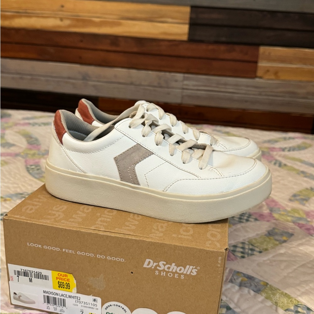 Dr. Scholl's Cream and Brown Casual Sneakers size 7.5